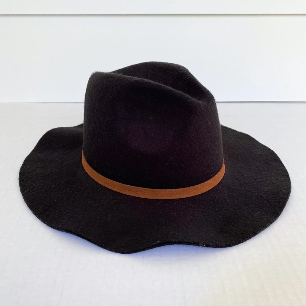 Black Hat with Faux Suede Band